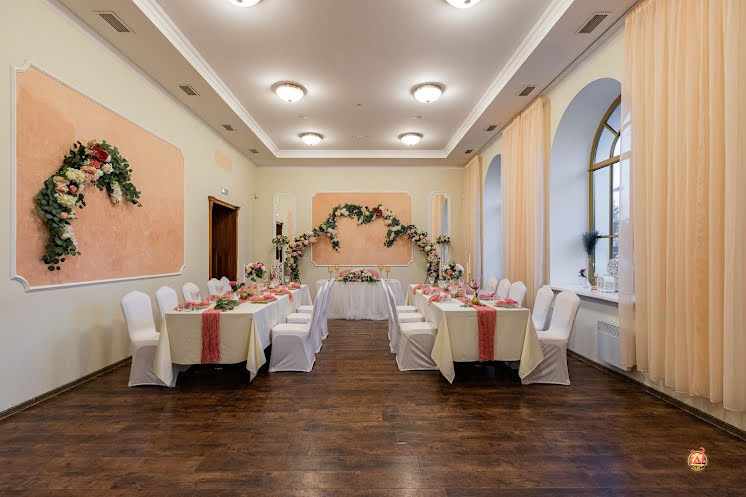 Зал "Второй этаж" в «Особняк в парке Сосновка» фотография №4