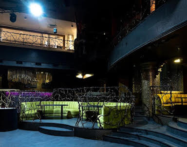 Свадьба в Легенда