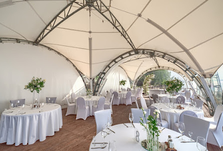 Шатер на воде в Конференц-зал