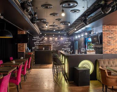  ресторан Академия Караоке на Ширямова