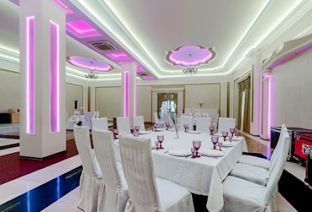 Малый зал  в Малый зал 