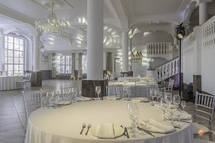 Верхний зал в «Мир у Озера» фотография №8