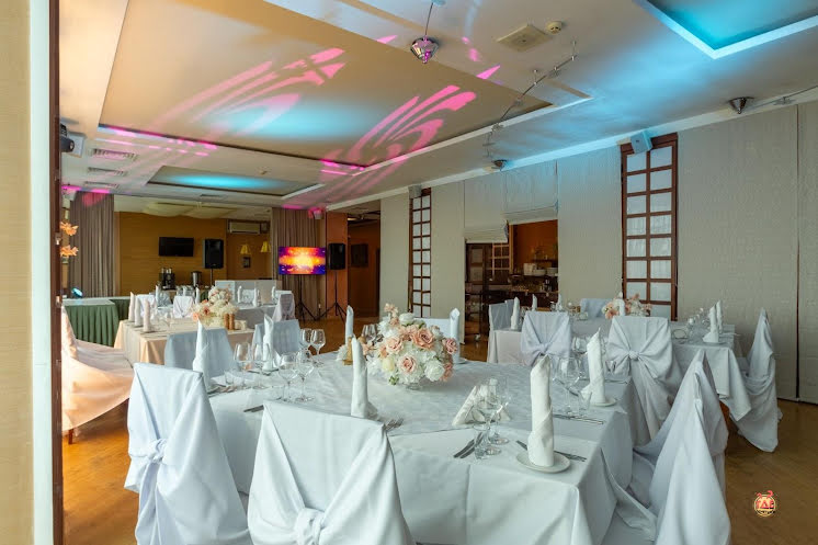 Зал ресторана  в «Александровский сад» фотография №19