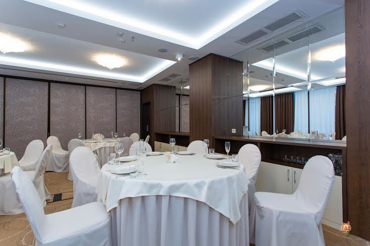 Зал  «Кедровый» в «Рамада» фотография №6