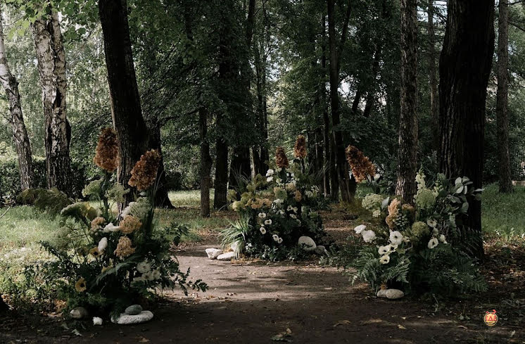 Аллея деревьев в «MORE AMORE» фотография №2