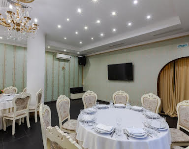 Новый год в Империя на Шаболовке