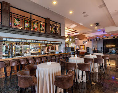  ресторан Astro Plaza