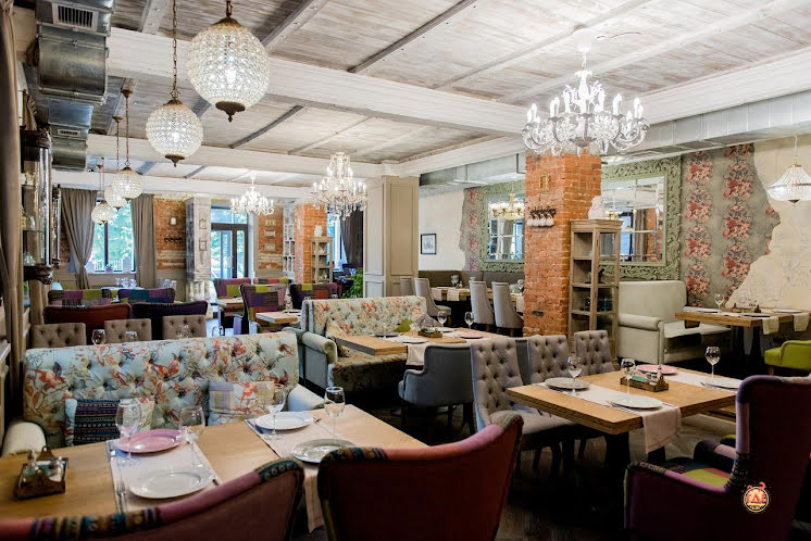 Основной зал в «Вкусный дом Sharden» фотография №16