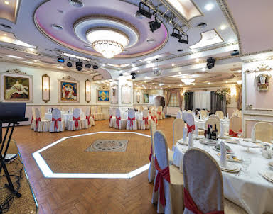 Новый год в Царица востока