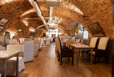 Основной зал в Малый зал