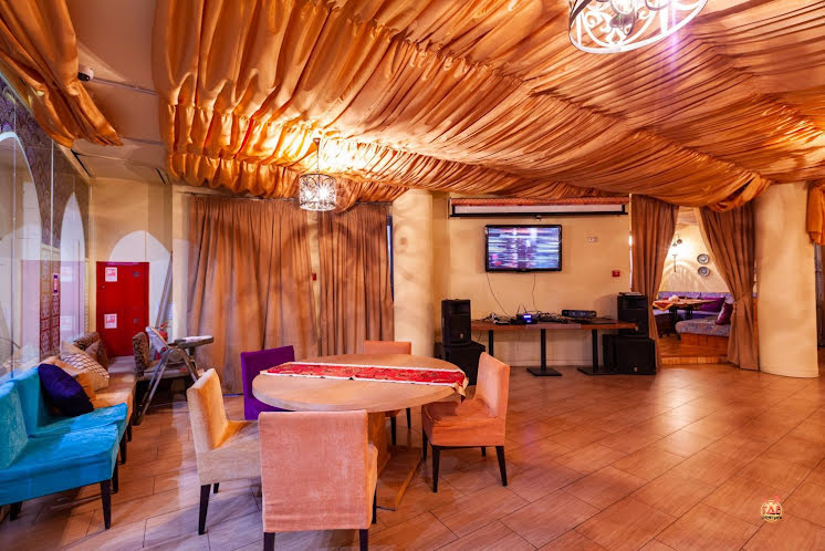 Малый зал в «Чайхана Сезам на Рябиновой» фотография №5