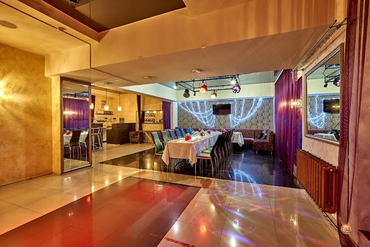 Караоке-зал в «Адам и Ева» фотография №11