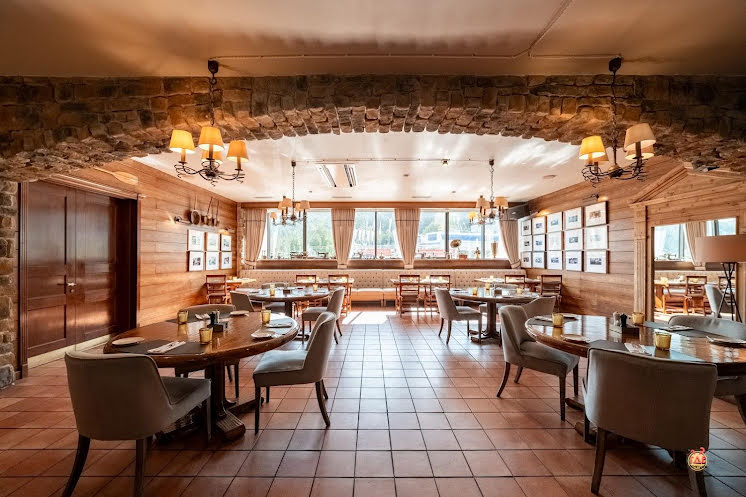 Обеденный зал в «Хозяин тайги» фотография №12