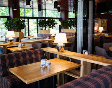  ресторан Перчини Grill & Wine на Волжском проспекте