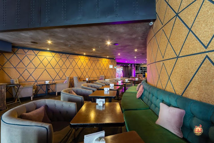 Танцпол + vip в «Руки ВВерх! Бар Одинцово» фотография №5