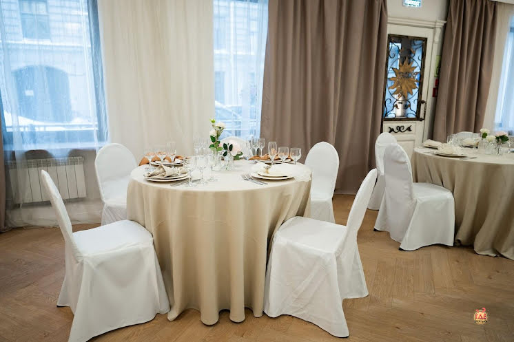 Большой зал в «ФАМИЛИЯ» фотография №7