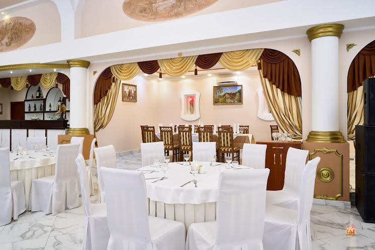 Большой зал в «Замок дружбы» фотография №13