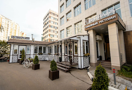 Основной зал в Малый зал 