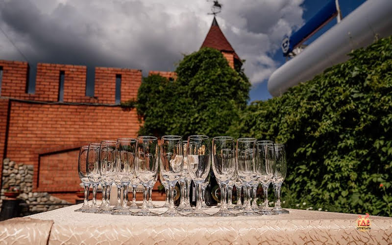 Замок в долине фотография №18