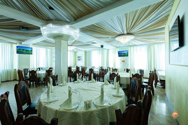 Большой зал в «Лион на Перовской» фотография №2