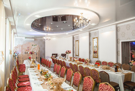 Большой зал в Малый зал