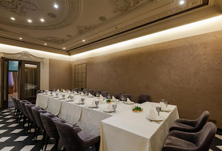 Банкетный зал «Британский» в Банкетный зал «Европейский»