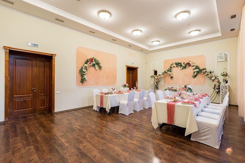 Особняк в парке Сосновка фотография №15