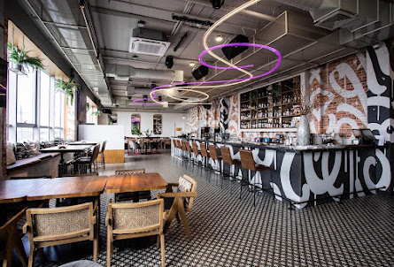 Зал «Гастробар 360» в Купол-беседка