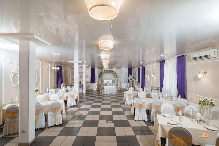 Основной зал  в «Welcome» фотография №1