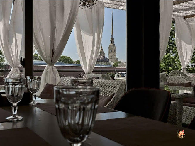 Общий зал в «Алые паруса» фотография №5