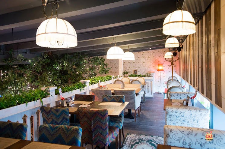 Основной зал в «У нас на даче» фотография №1