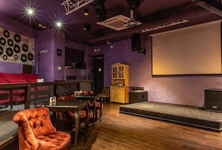 Караоке-зал в Караоке-зал