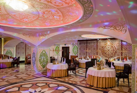 Зал «Восточный» в Зал «Хрустальный»