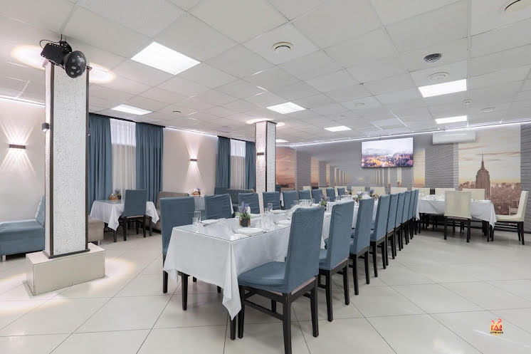 Банкетный зал  в «Гости» фотография №2