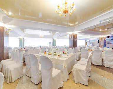 Новый год в Амакс