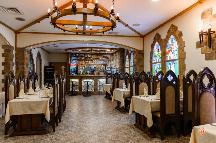 Основной зал  в «Камелот» фотография №1