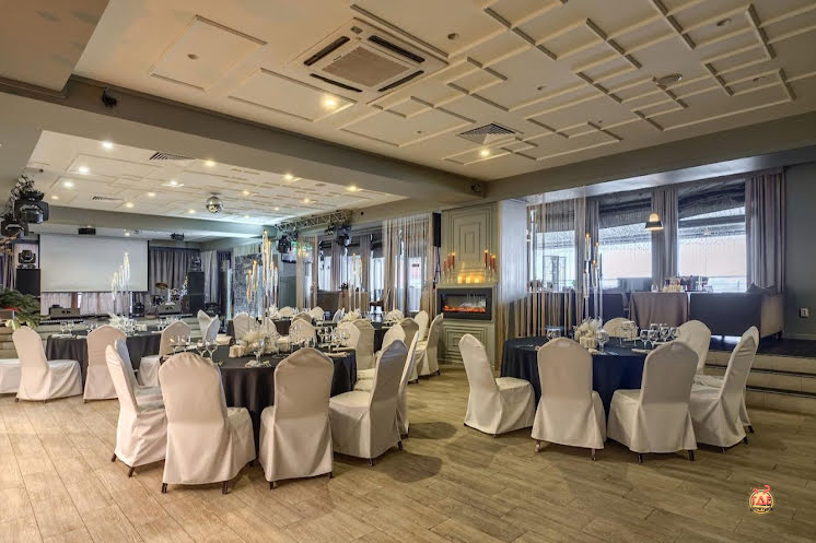 Большой зал ресторана в «Monet» фотография №18