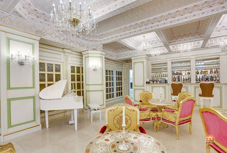 Основной зал в «Grange Cafe» фотография №8