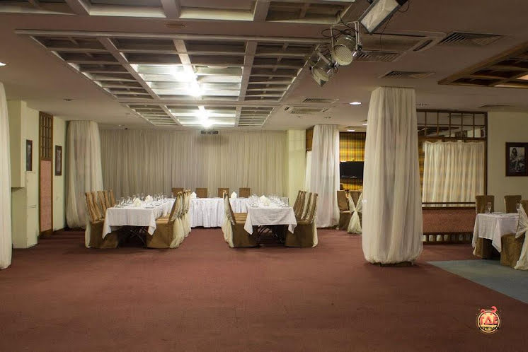 Зал на 90 человек в «Парнас» фотография №9