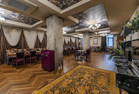 Малый зал  в Малый зал 