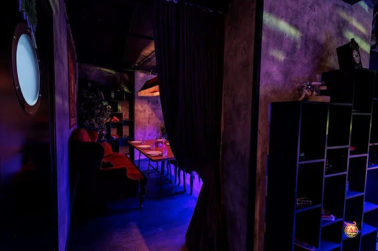 Зал на втором этаже в «Руки ВВерх! Бар Мытищи» фотография №6