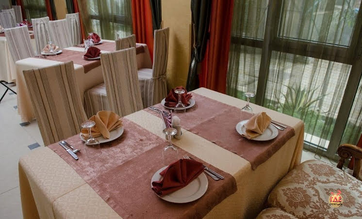 Основной зал в «Адельфия» фотография №5