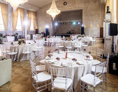 День рождения в Crystal Hall