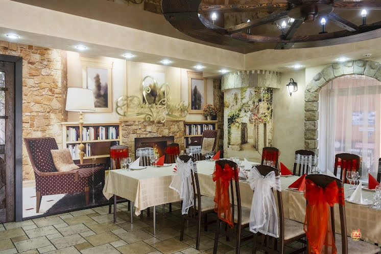 Малый зал в «Таверна «Колесо»» фотография №5