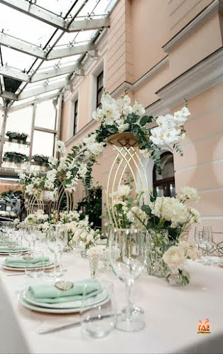 Банкетный зал в «12 Grand Cafe» фотография №16