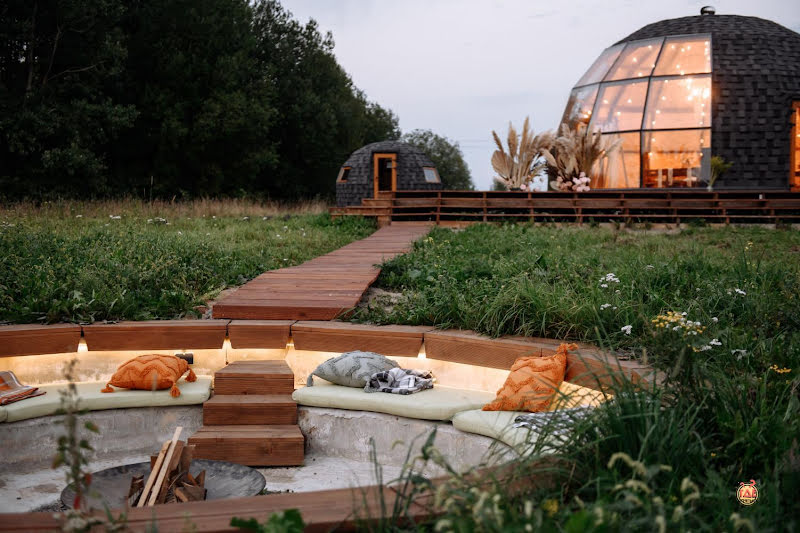 В кругу своих фотография №1