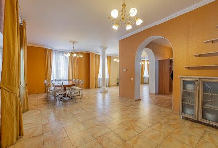 Коттедж с банкетным залом  в Коттедж с банкетным залом 