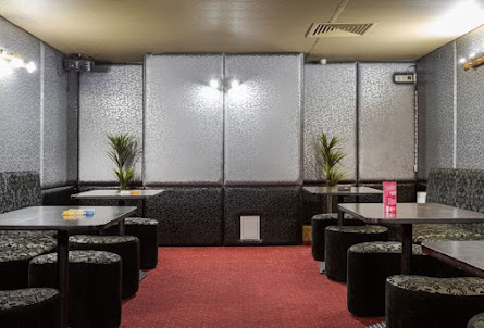 Караоке зал  в Малый банкетный зал 