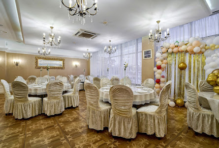 Большой зал  в Малый зал 