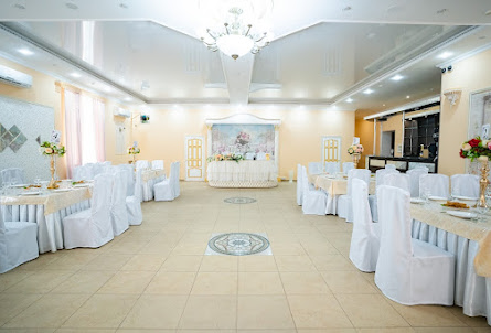 Зал на 1 этаже в Зал на 1 этаже